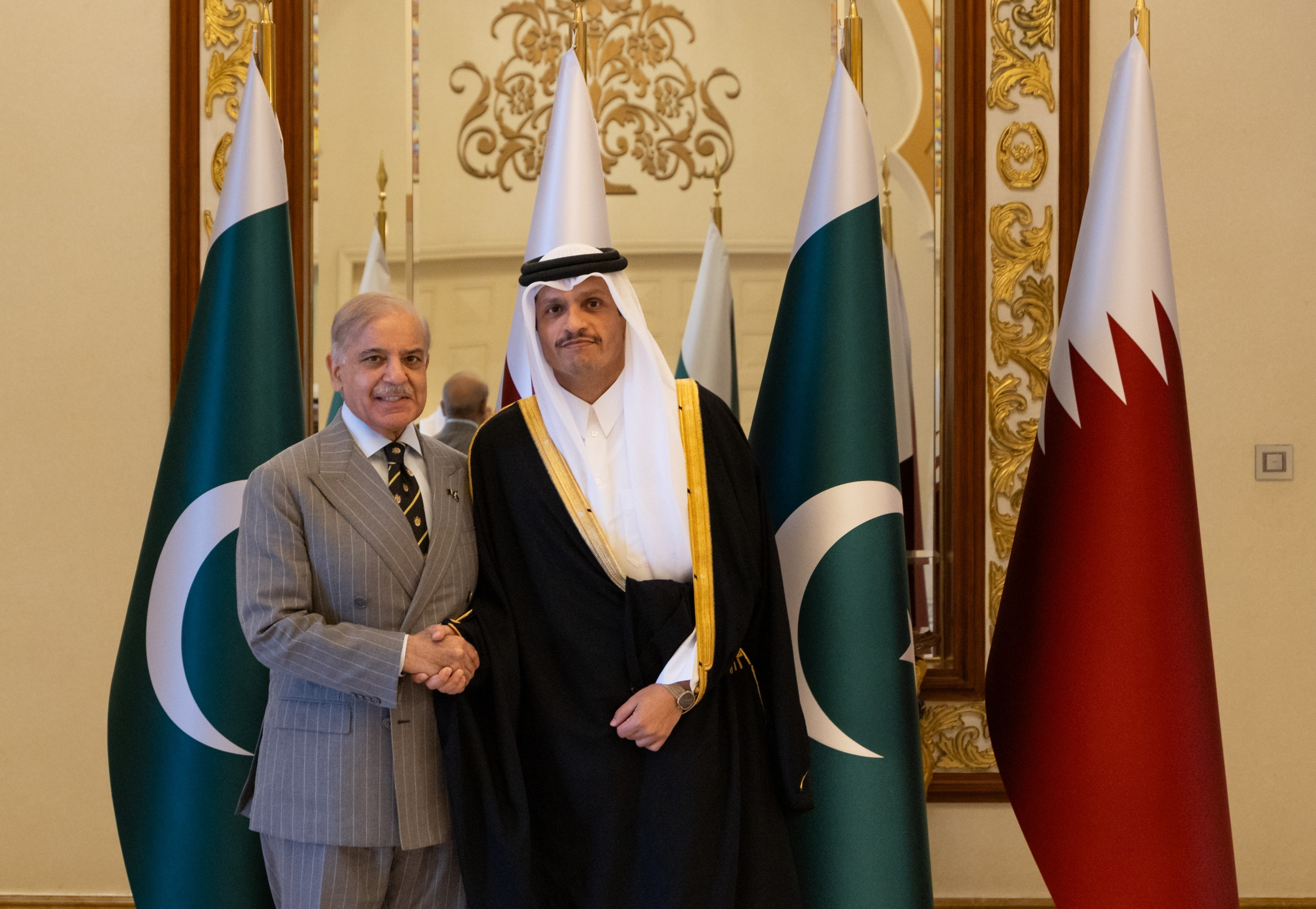 HB8n_zYXAAA8-n7.jfif