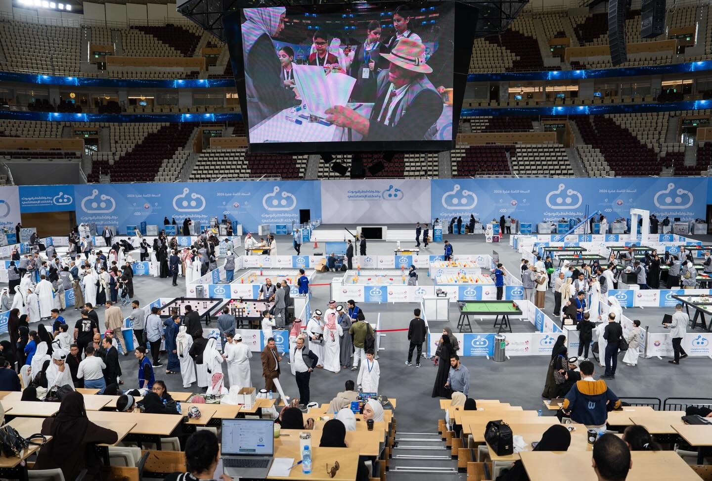 HBNYsxvWAAAEYoU.jfif