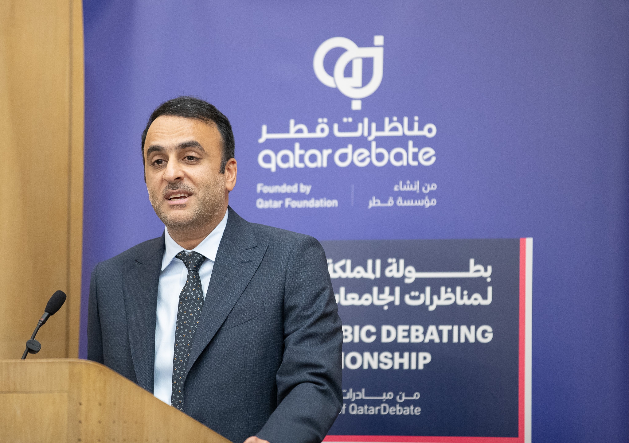 HBIEJYdXgAA-OE0.jfif