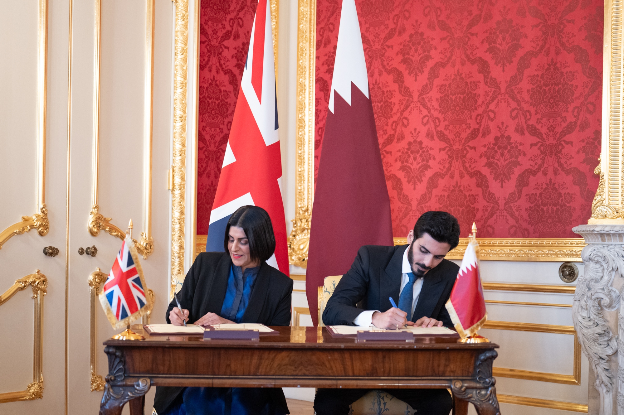 HAK485UWEAIvctu.jfif