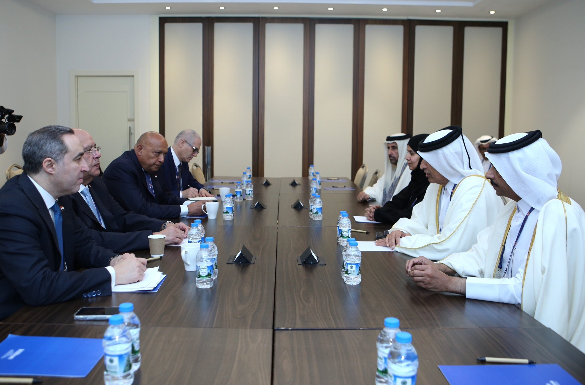 HF9usKuXwAADp39.jfif