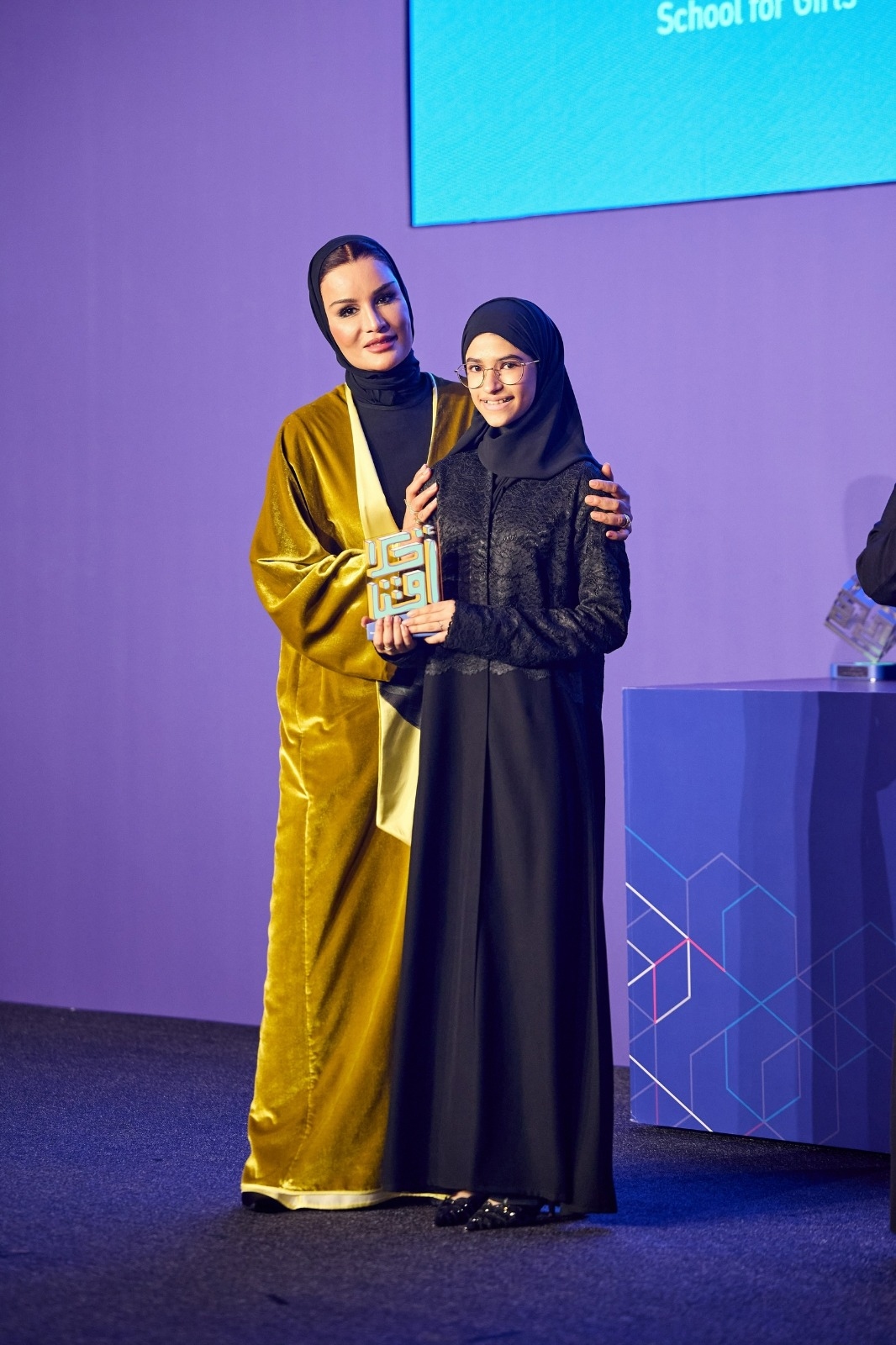 HFVJ9zmWQAAfZxd.jfif